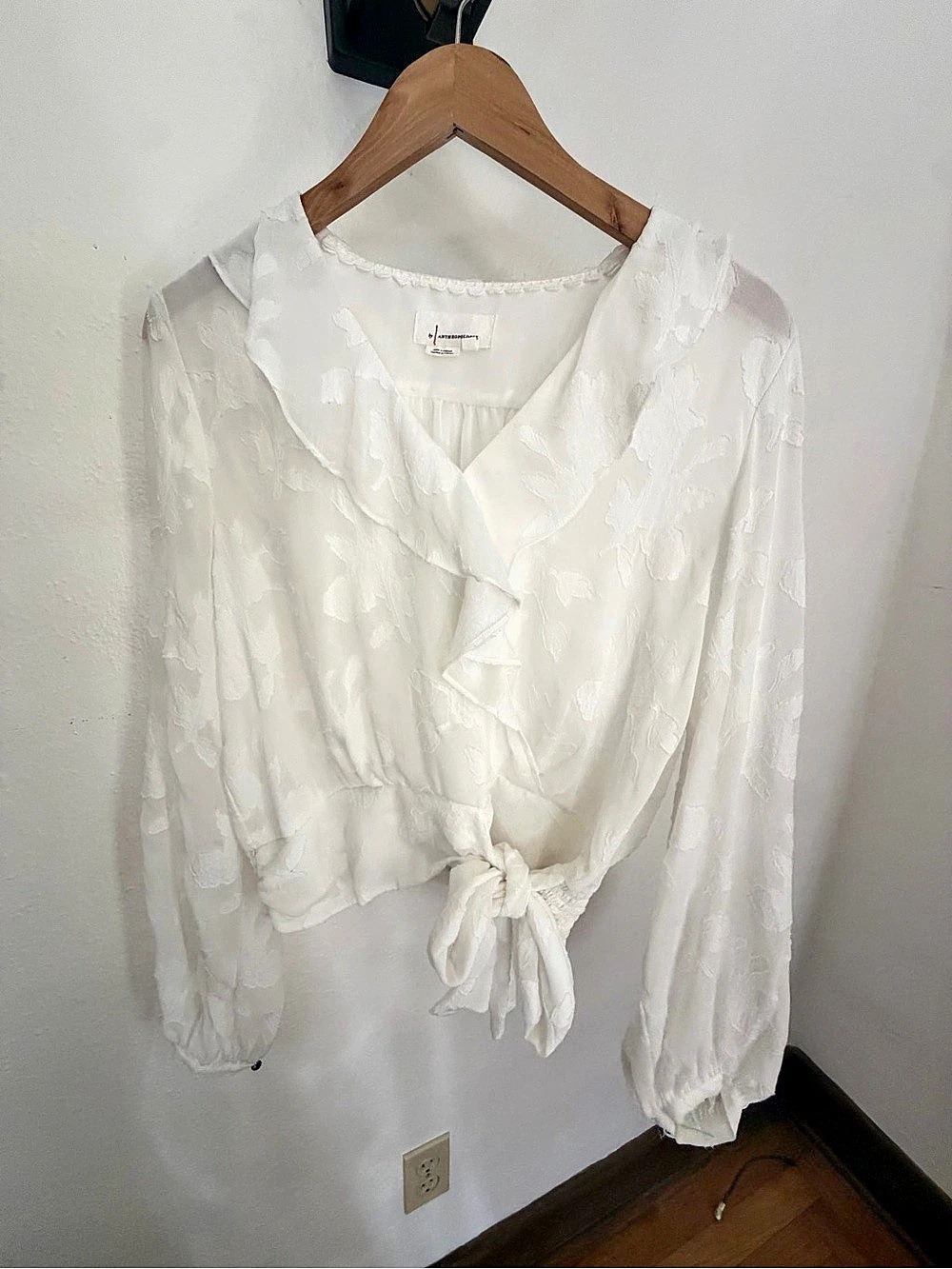Anthropologie White Ruffle Tie-Front Blouse Size Large